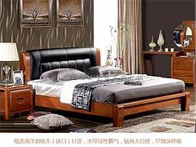 廈門富生工貿(mào) 匠心打造客廳美學(xué)與實(shí)木典藏